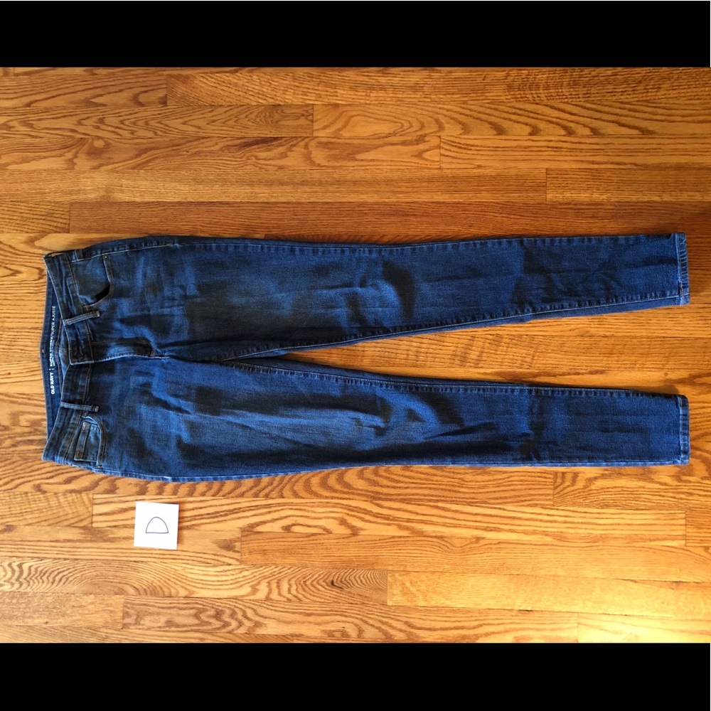 Old Navy Super Skinny blue jeans, size 8